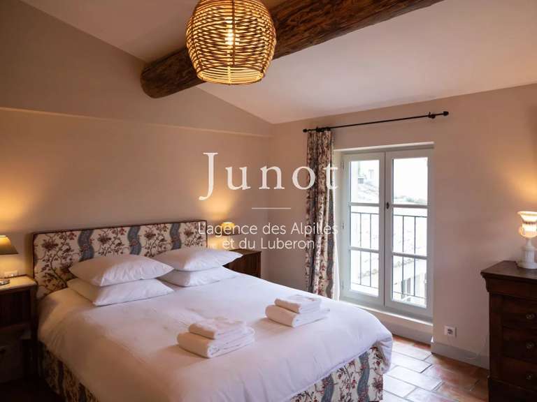 House Eygalières - 3 bedrooms - 1000m²
