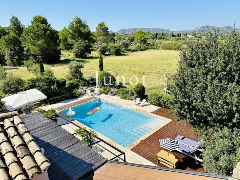 House Eygalières - 5 bedrooms - 11000m²