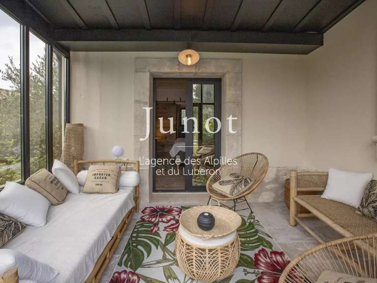 House Eygalières - 3 bedrooms - 2000m²
