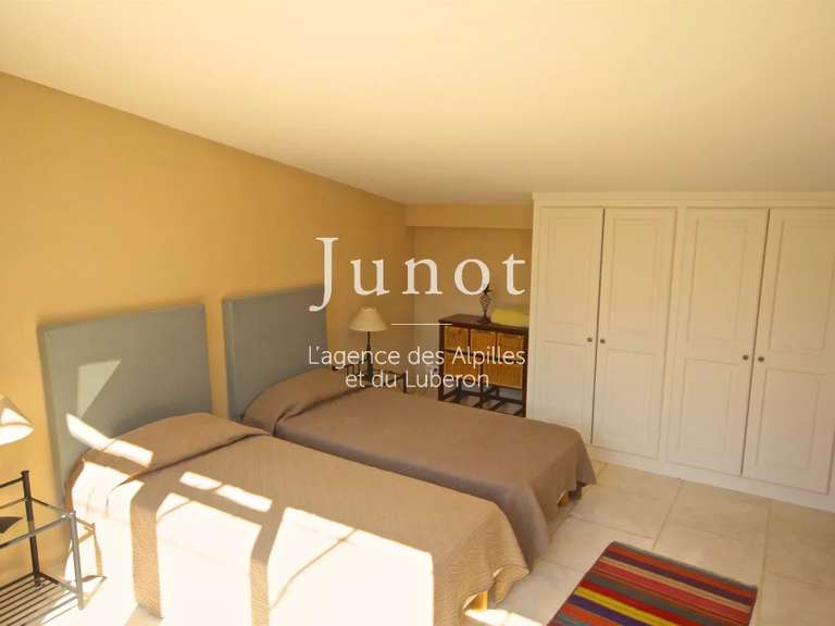 House Eygalières - 5 bedrooms - 10000m²