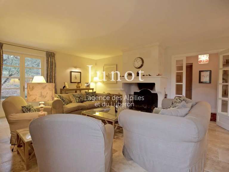 House Eygalières - 5 bedrooms - 10000m²
