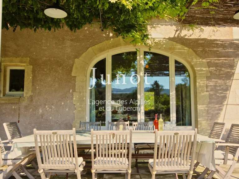 House Eygalières - 5 bedrooms - 10000m²