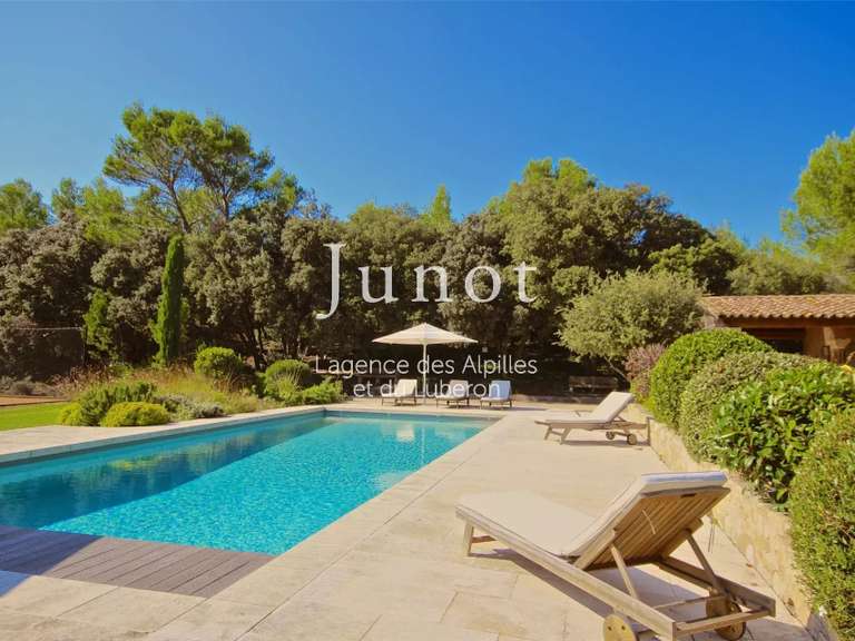 House Eygalières - 5 bedrooms - 10000m²
