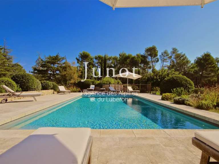 House Eygalières - 5 bedrooms - 10000m²