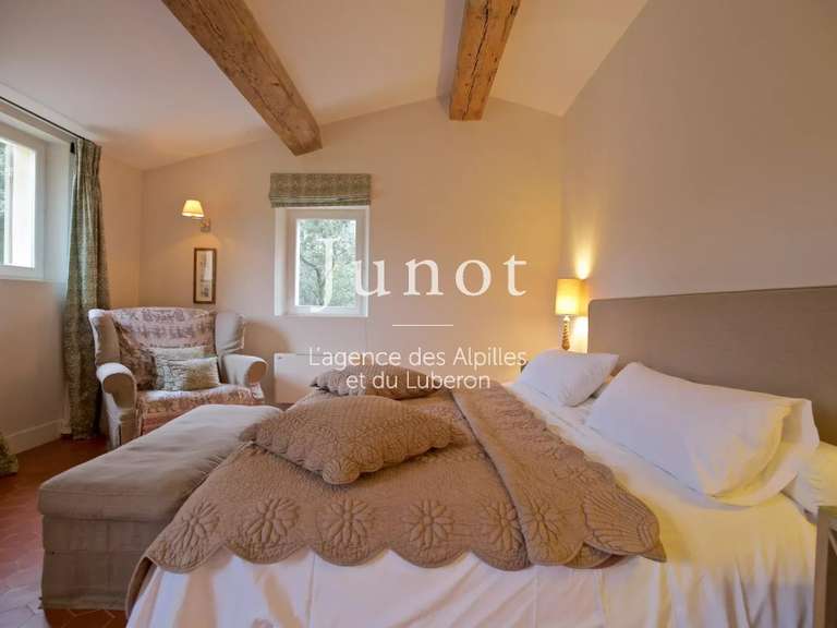 House Eygalières - 5 bedrooms - 10000m²