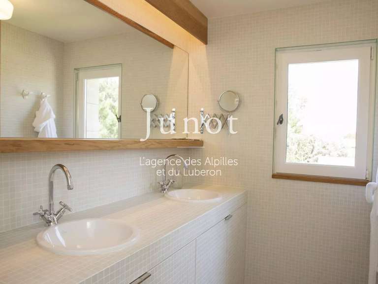 House Eygalières - 4 bedrooms - 215m²