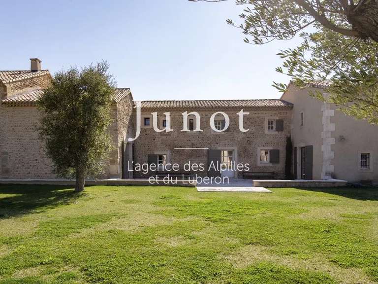 House Eygalières - 5 bedrooms - 600m²