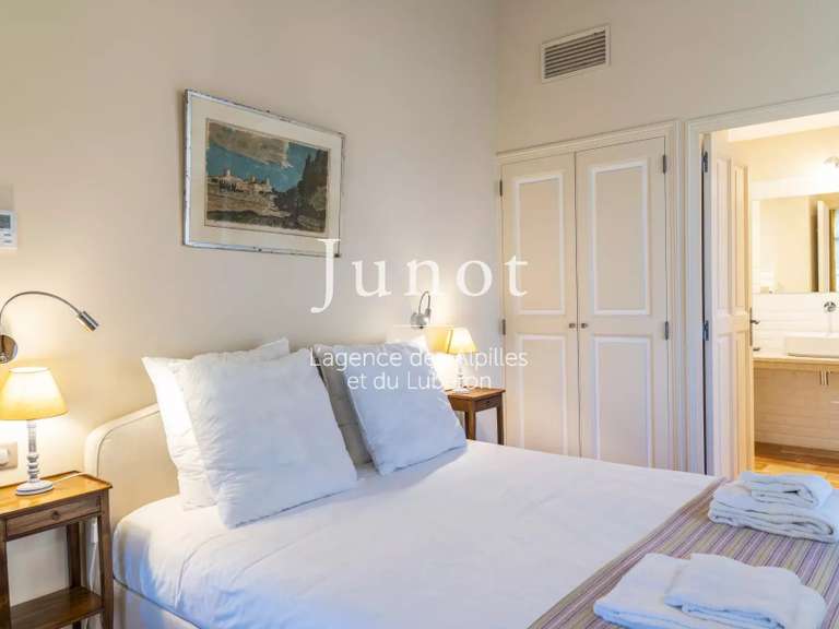 Maison Eygalières - 6 chambres - 240m²