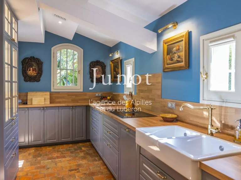 Maison Eygalières - 6 chambres - 240m²