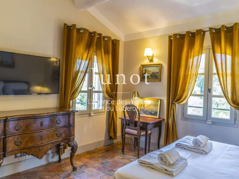 Maison Eygalières - 6 chambres - 240m²
