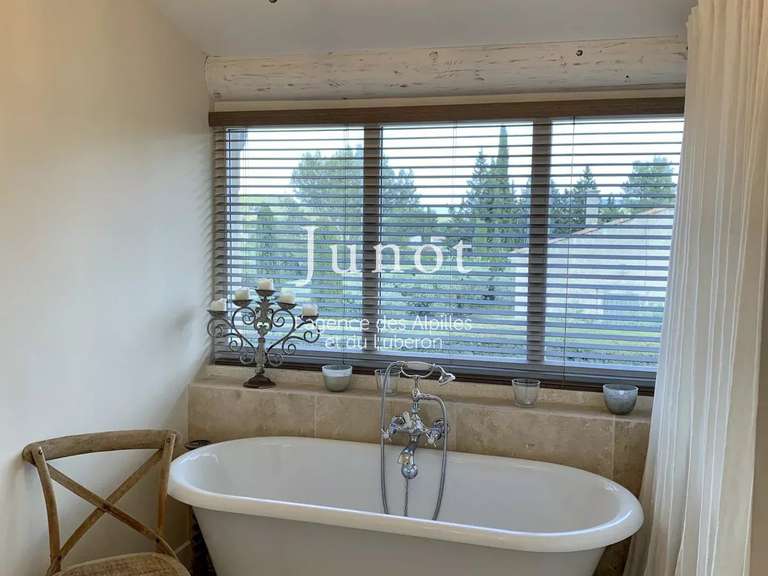 Maison Eygalières - 4 chambres - 180m²