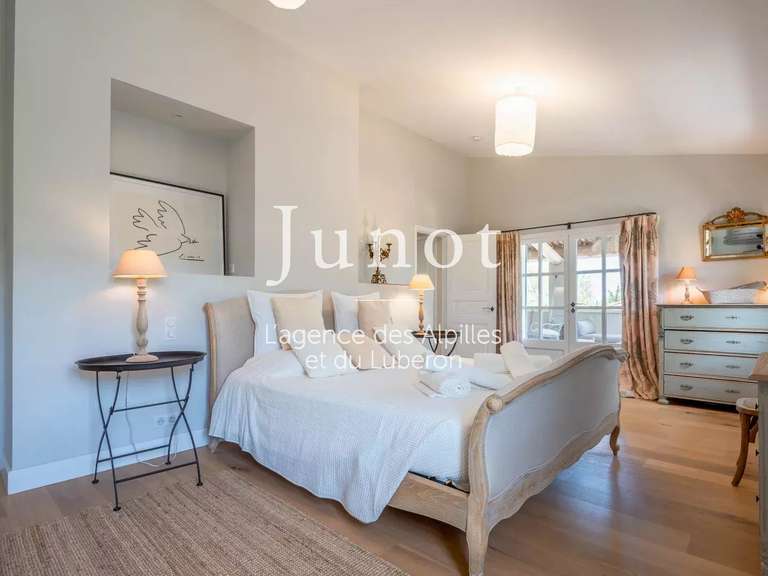 Maison Eygalières - 4 chambres - 180m²