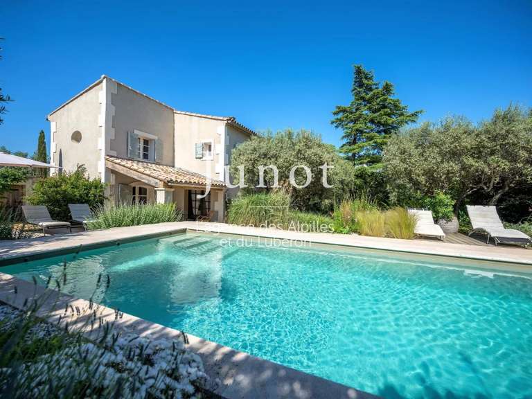 Maison Eygalières - 4 chambres - 180m²