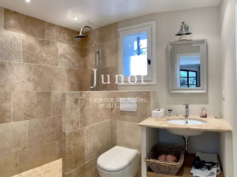 Maison Eygalières - 4 chambres - 180m²
