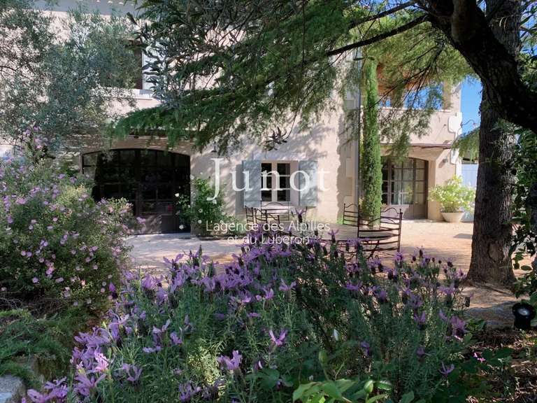 Maison Eygalières - 4 chambres - 180m²