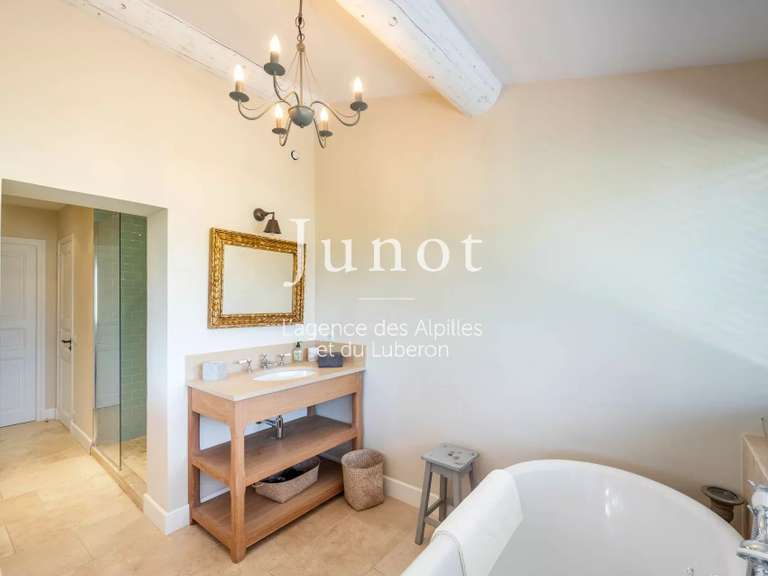 Maison Eygalières - 4 chambres - 180m²
