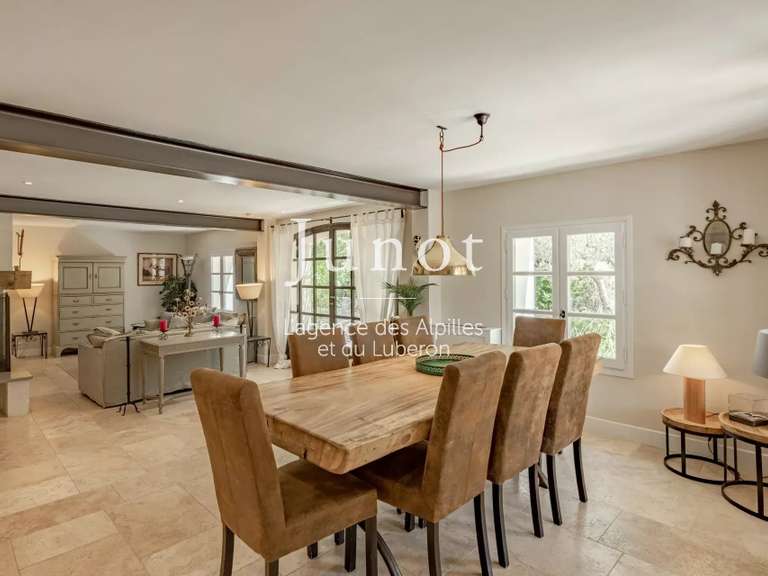 Maison Eygalières - 4 chambres - 180m²