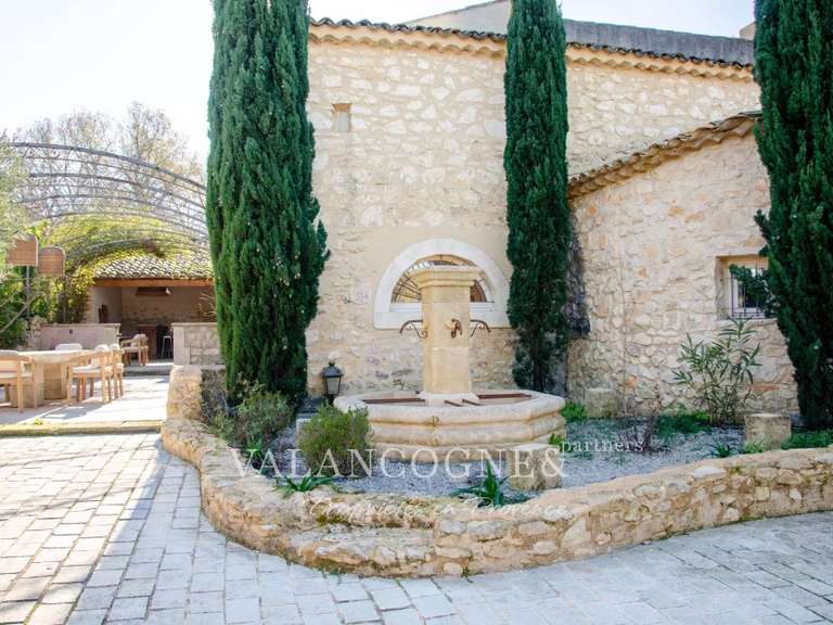 Maison Eygalières - 6 chambres - 320m²