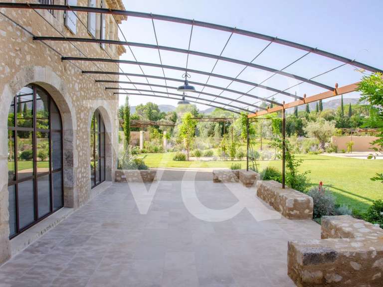 Maison Eygalières - 5 chambres - 308m²