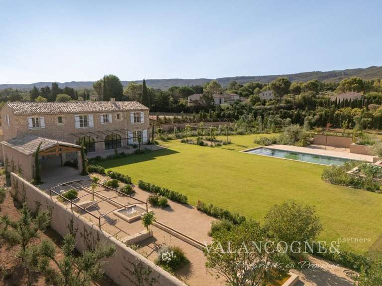 Maison Eygalières - 5 chambres - 308m²