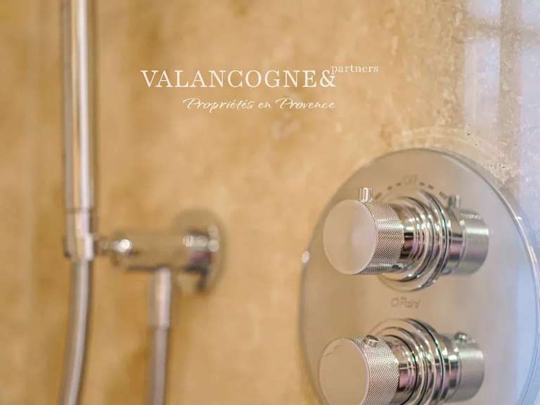 Maison Eygalières - 4 chambres - 158m²