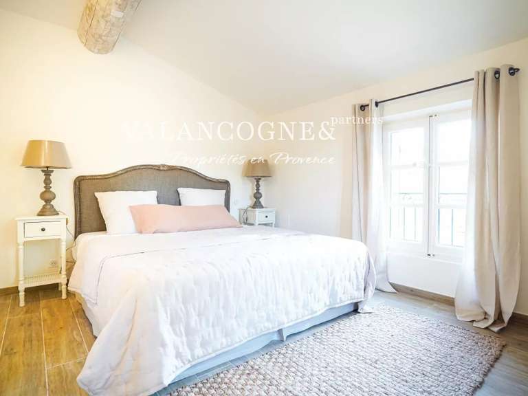 Maison Eygalières - 4 chambres - 158m²
