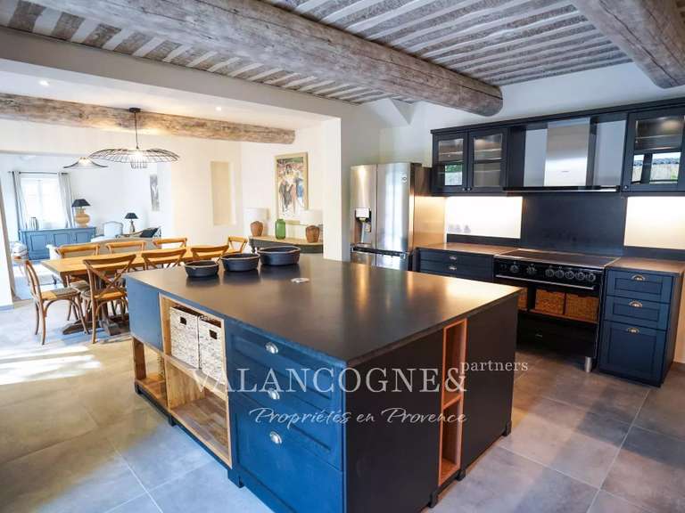 Maison Eygalières - 4 chambres - 158m²