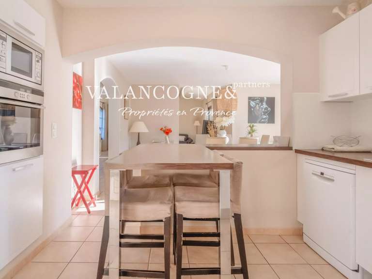 Maison Eygalières - 4 chambres - 200m²