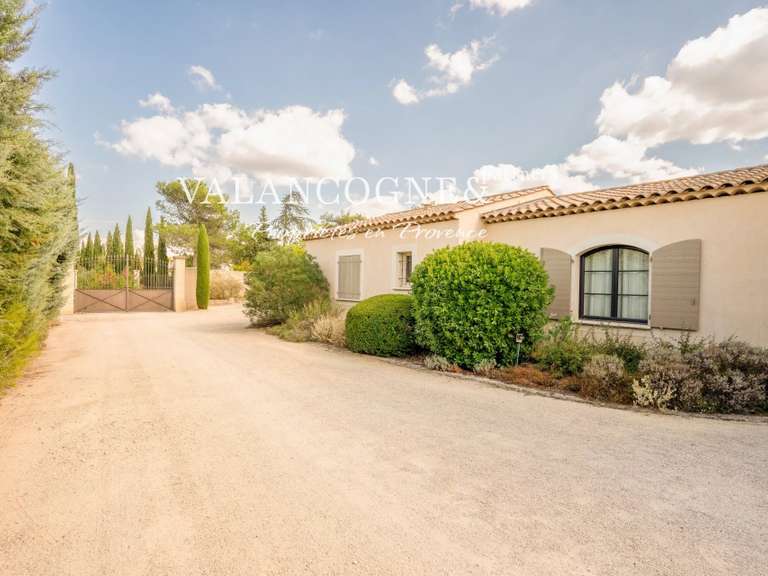 Maison Eygalières - 4 chambres - 200m²