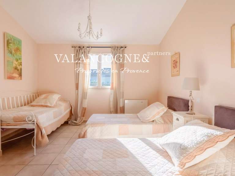 Maison Eygalières - 4 chambres - 200m²