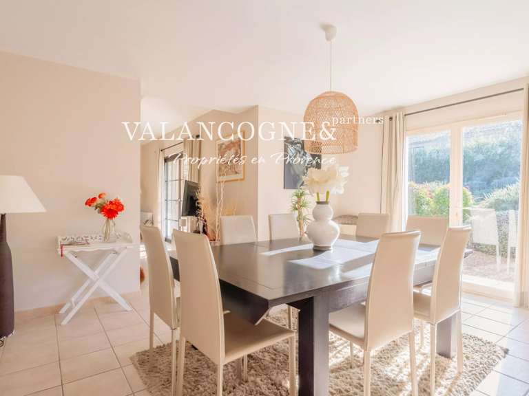 Maison Eygalières - 4 chambres - 200m²