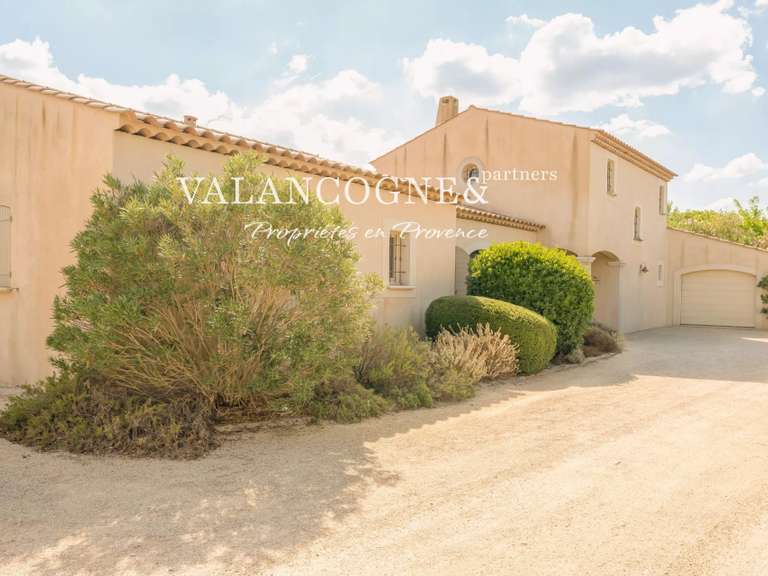 Maison Eygalières - 4 chambres - 200m²