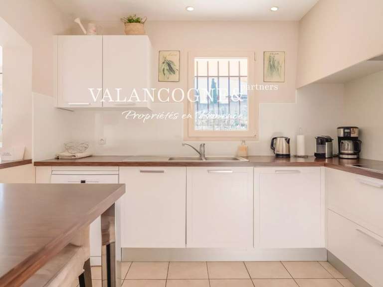 Maison Eygalières - 4 chambres - 200m²