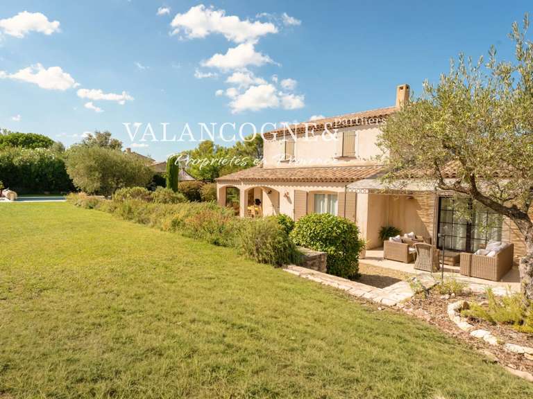 Maison Eygalières - 4 chambres - 200m²