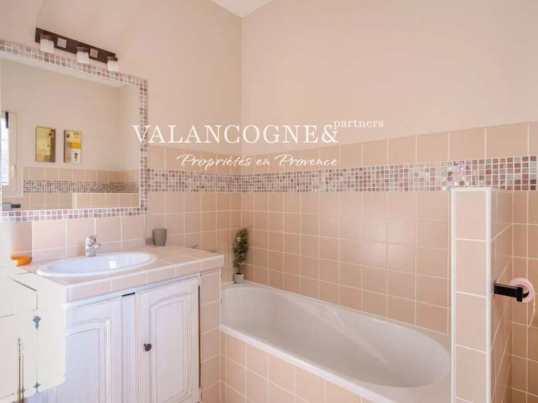 Maison Eygalières - 4 chambres - 200m²