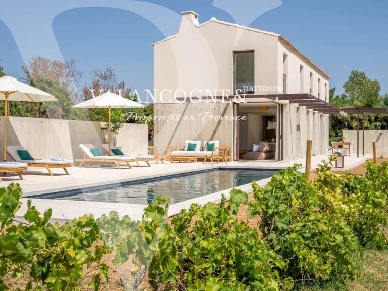 Maison Eygalières - 4 chambres - 180m²
