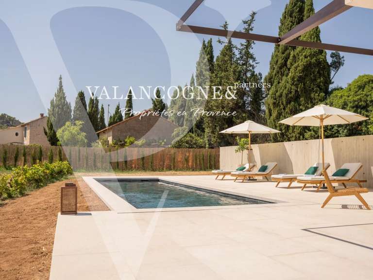 Maison Eygalières - 4 chambres - 180m²