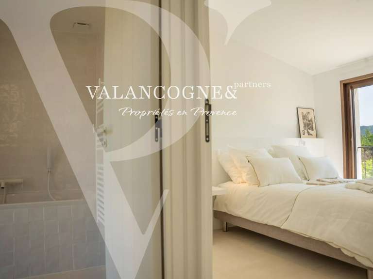 Maison Eygalières - 4 chambres - 180m²