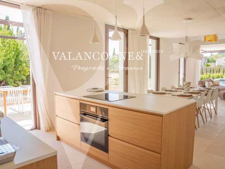 Maison Eygalières - 4 chambres - 180m²