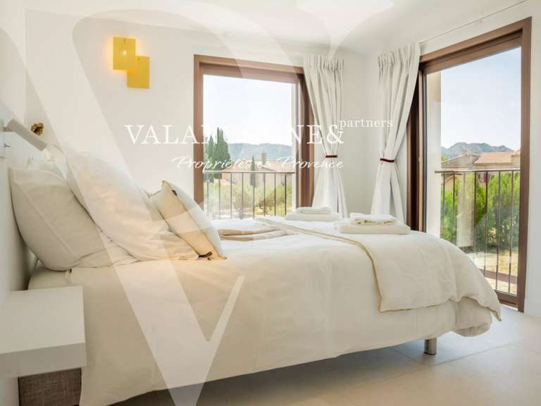 Maison Eygalières - 4 chambres - 180m²