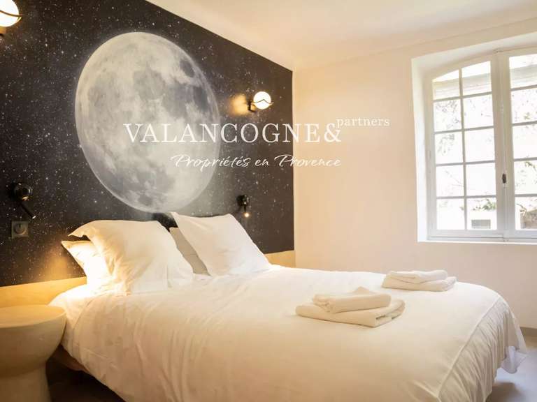 Maison Eygalières - 5 chambres - 255m²