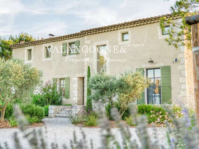 Maison Eygalières - 4 chambres - 220m²