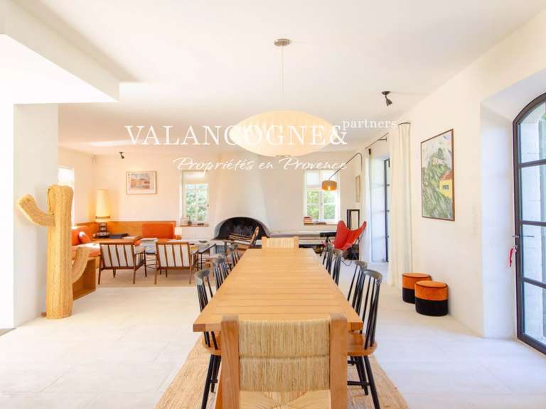Maison Eygalières - 4 chambres - 220m²