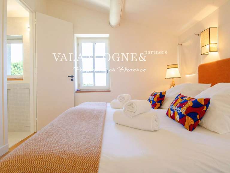 Maison Eygalières - 4 chambres - 220m²