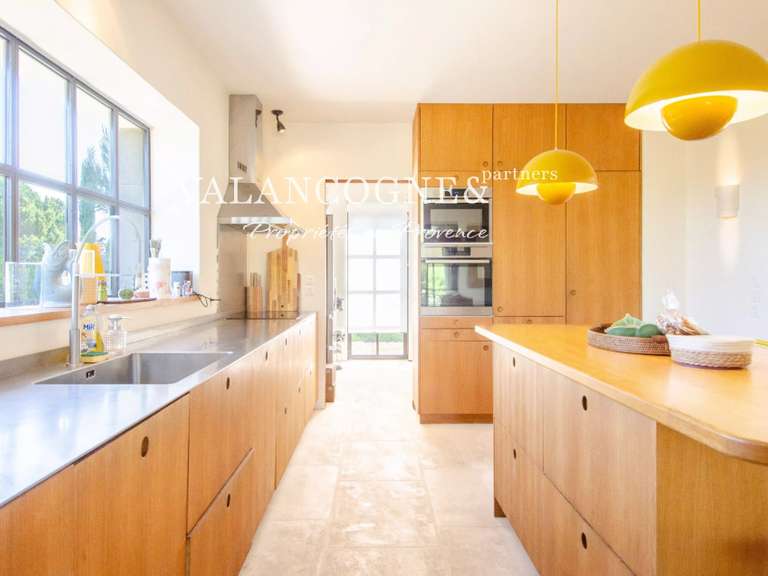 Maison Eygalières - 4 chambres - 220m²