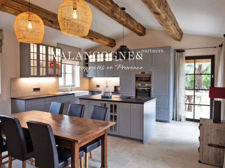 Maison Eygalières - 3 chambres - 162m²