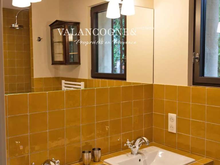 Maison Eygalières - 3 chambres - 162m²