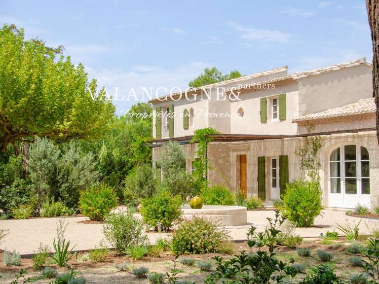 Maison Eygalières - 5 chambres - 266m²