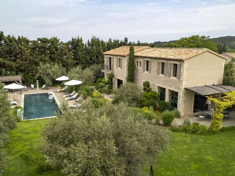 Maison Eygalières - 4 chambres - 250m²