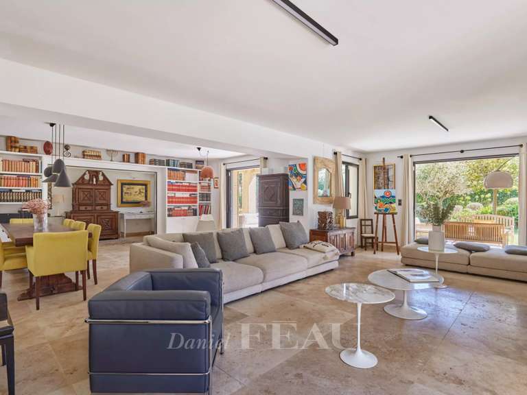 Maison Eygalières - 4 chambres - 252m²
